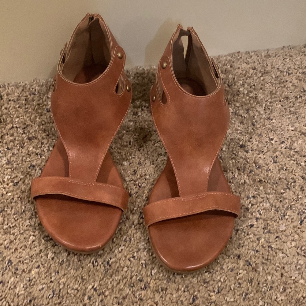 Womens brown sandals